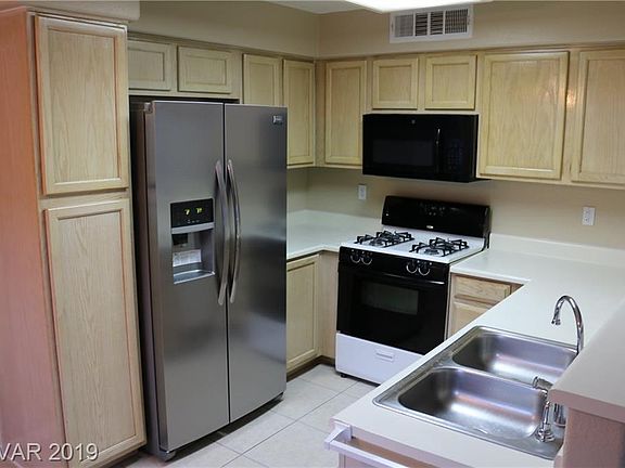 4th image of 3123 Key Largo Dr Unit 202