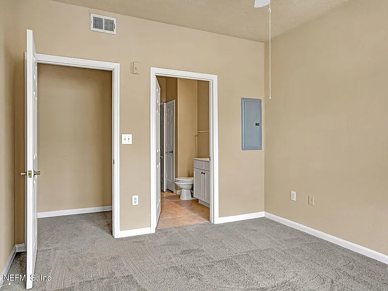 8539 Gate Pkwy #9330 — Photo 14