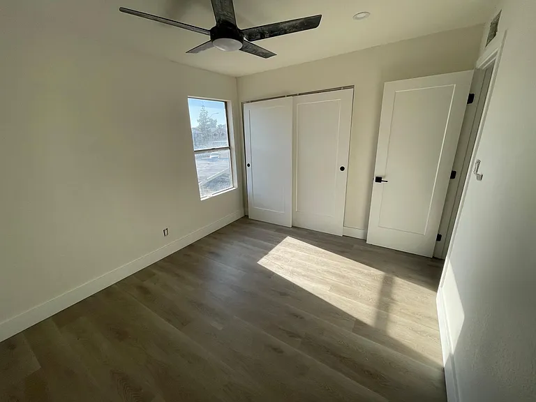 465 W Ivyglen St #231 — Photo 2