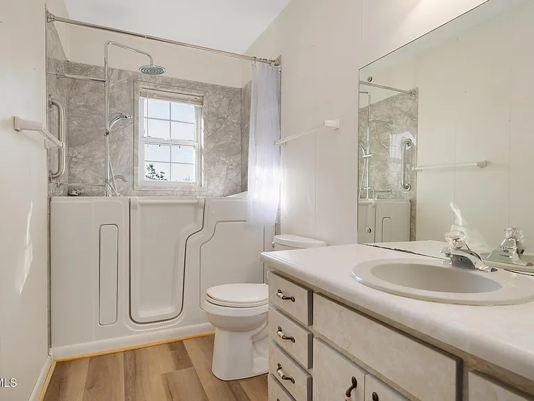 371 Oak Hill Cir — Photo 22