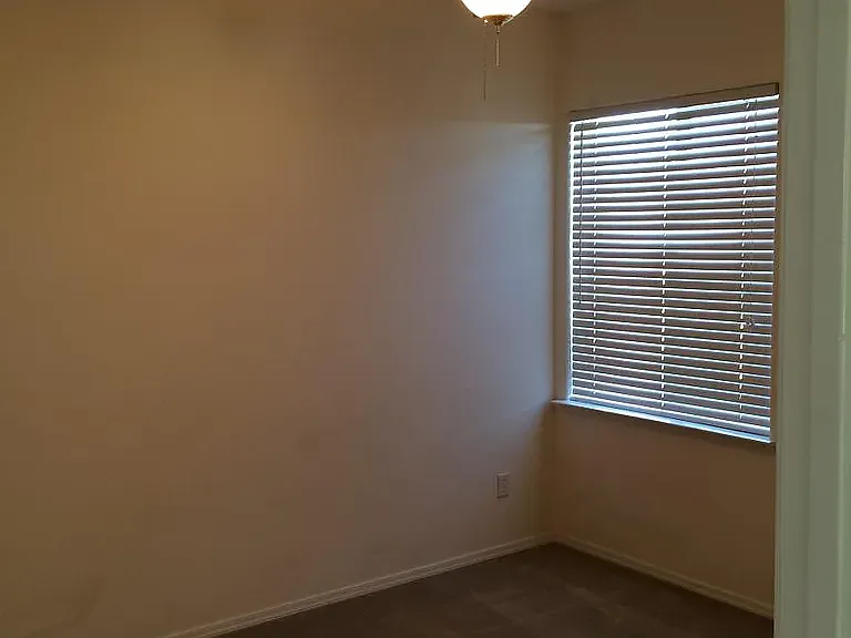 1725 N Serento Ln — Photo 12