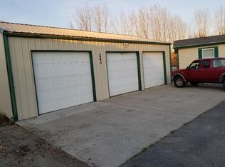 243 Taylor Rd, Selah, WA 98942