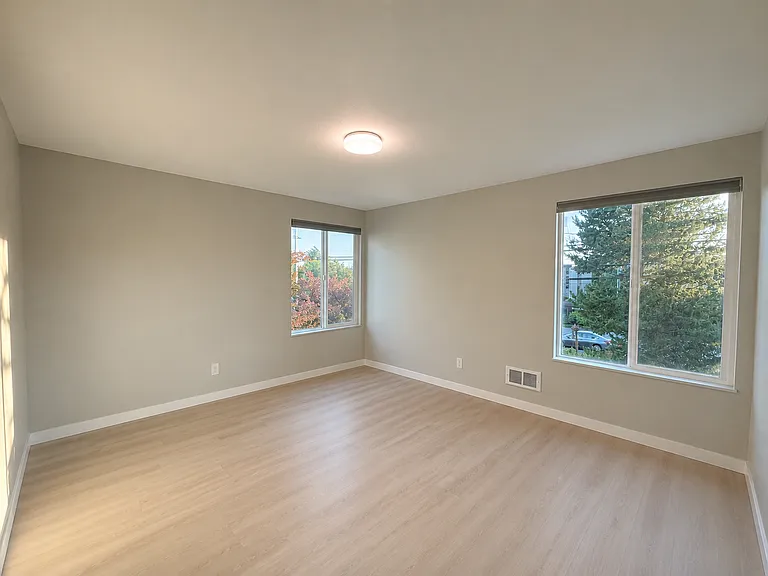 10740 Greenwood Ave N #2 — Photo 9
