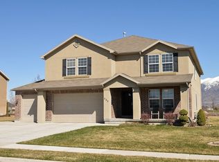 325 S Beaumont Dr, Kaysville, UT 84037