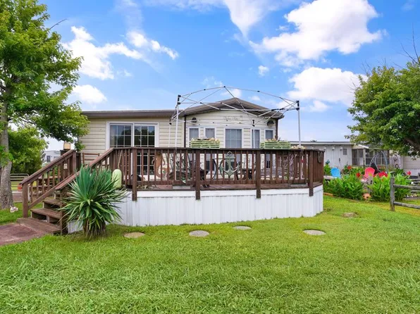 8261 Bay View Ln, Chincoteague, VA 23336