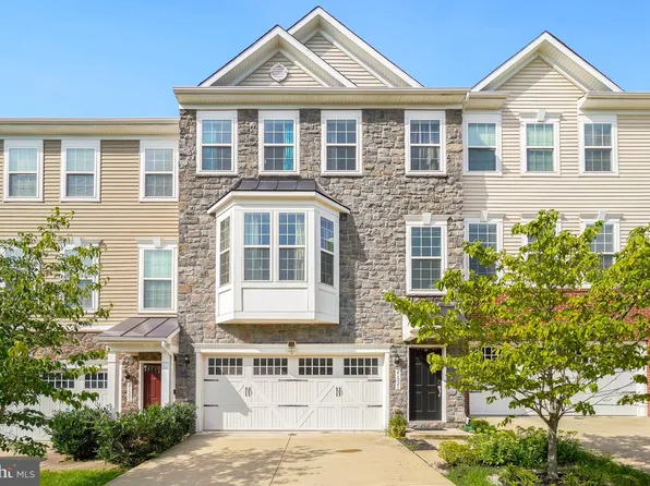21521 Willow Breeze Sq, Ashburn, VA 20147