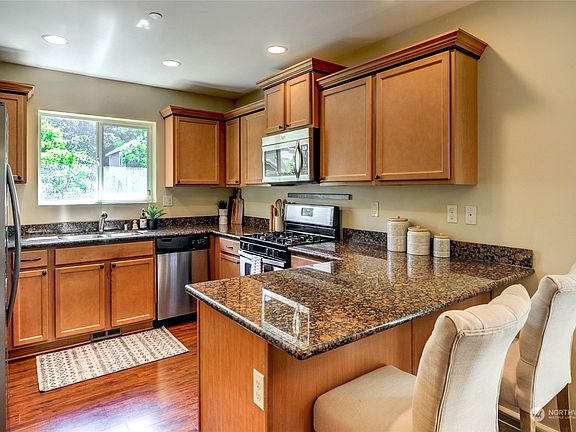 5th image of 7614 Brianna Court SE
