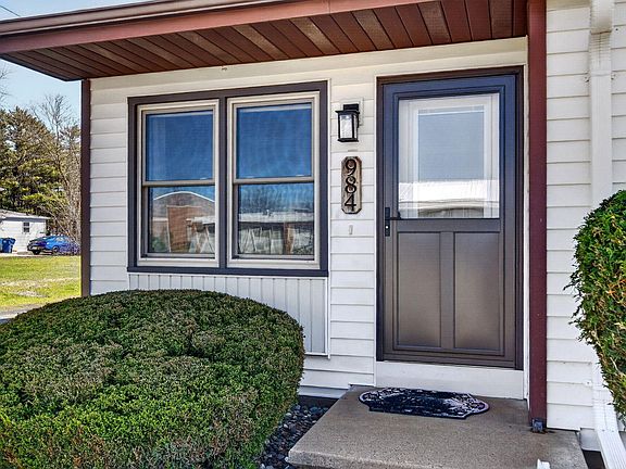 2nd image of 984 Tullar Rd #17