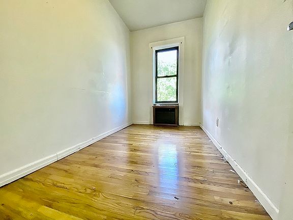 4th image of 851 Lincoln Pl #4E
