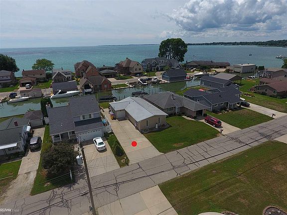 4th image of 35764 Bal Clair St