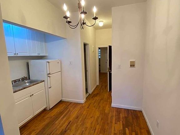 3rd image of 473 Columbus Ave #4D4