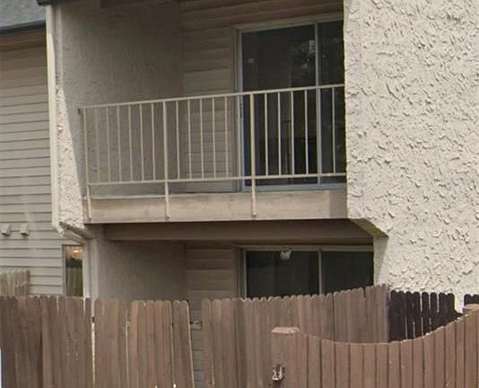 3rd image of 3904 Coronation Ct #402