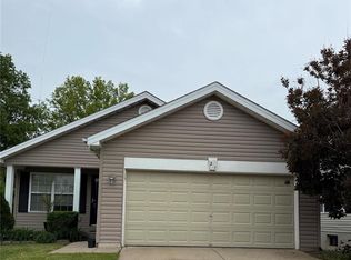 261 Almond Tree Dr, Troy, MO 63379