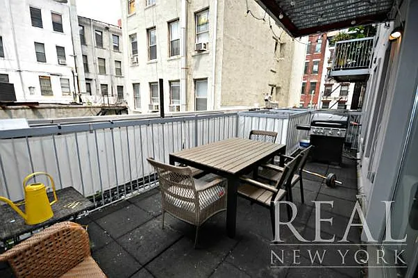Rented by REAL New York | media 22