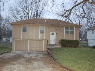 403 S Jackson St, Spring Hill, KS 66083