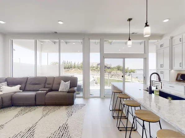 724 Stony Point Trl #22, Watertown, SD 57201