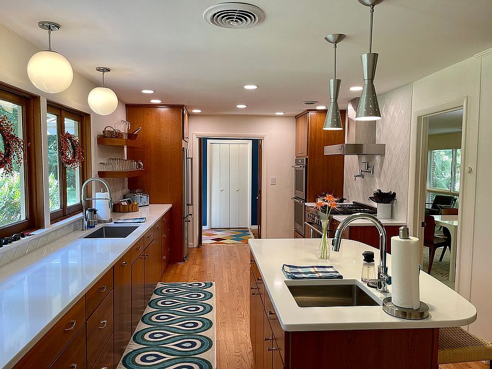 1st image of 118 Hillwood Cir