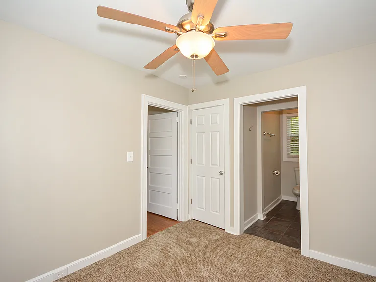 306 S Maple St — Photo 13