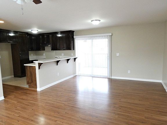 3rd image of 9324 Palm St #C