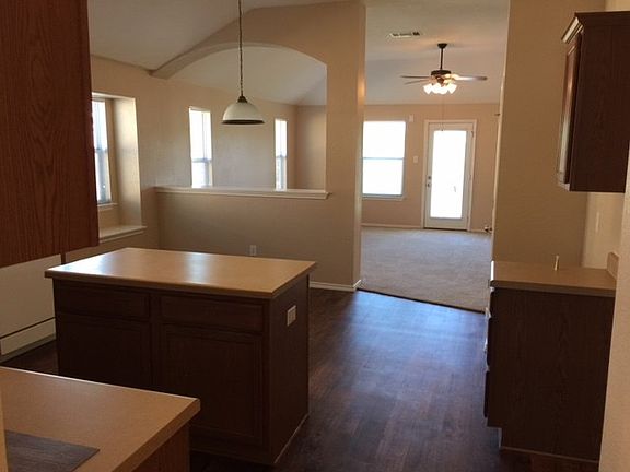 5th image of 334 Swenson Dr