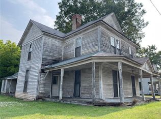 24 7th St NW #234, Taylorsville, NC 28681