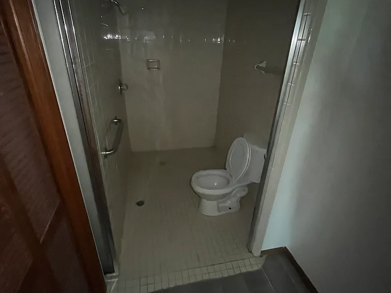 421 Palm Valley Cir — Photo 2