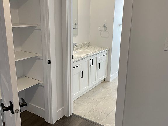 3rd image of 49 Forest Hill Rd #305