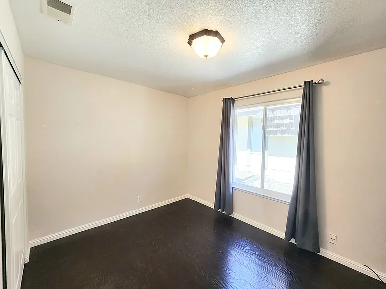 2700 Kilconway Ln — Photo 16