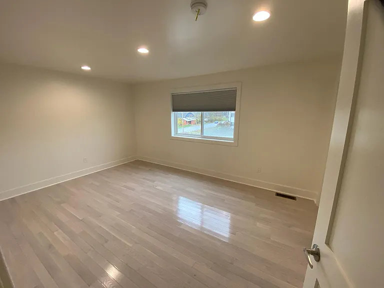 1601 E Shore Dr #B — Photo 6
