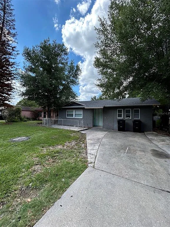 3 bed, 2.0 bath, 1820 sqft, $1,990 — Photo 1