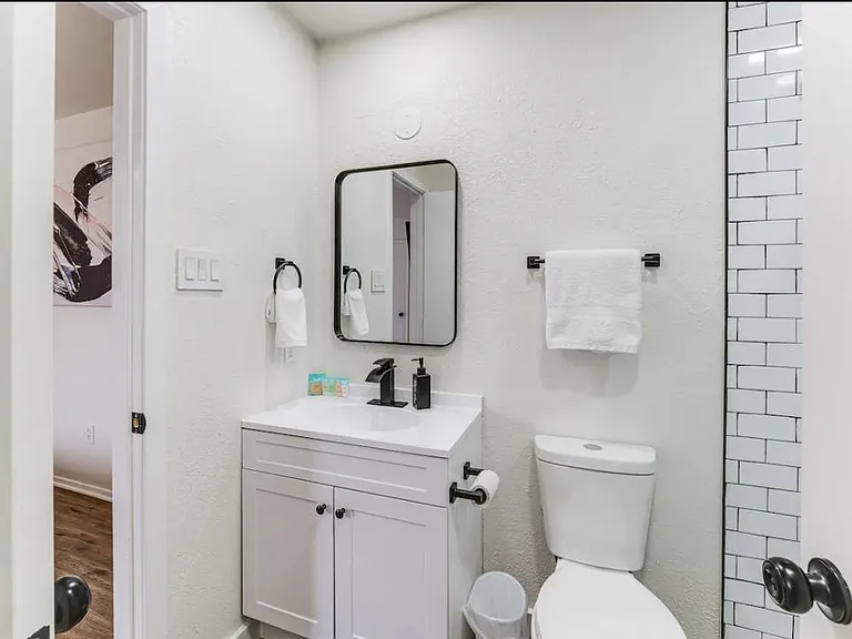 2912 Pegasus Dr — Photo 17