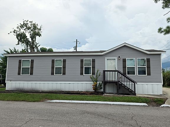2nd image of 1296 Hiawatha Ave #3001