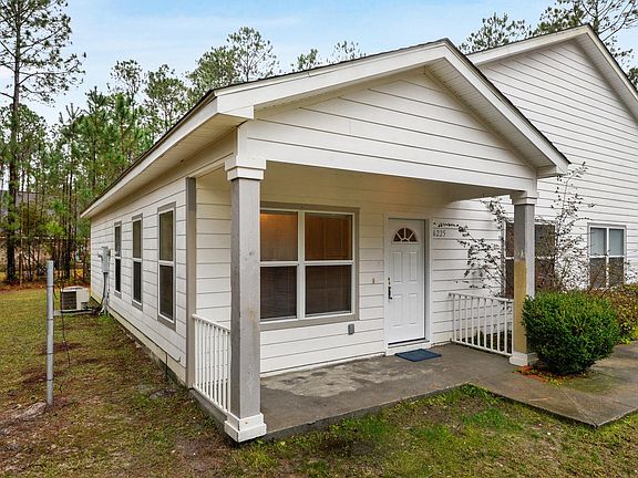 Amazing street appeal, new front door.