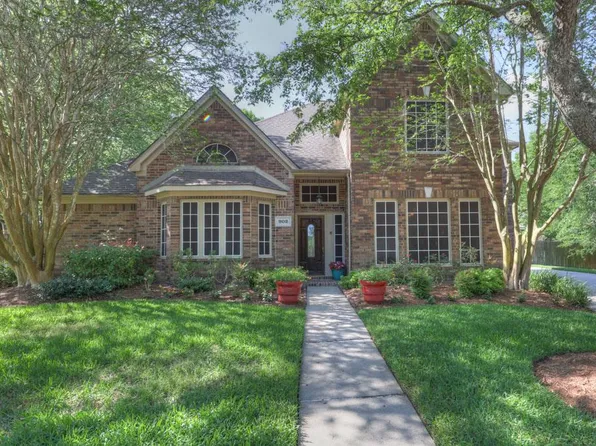 902 Middlecreek St, Friendswood, TX 77546