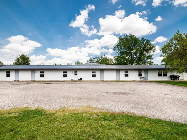 508 S Vine St, Heyworth, IL 61745