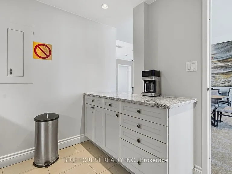 7 Picton St #904 — Photo 33
