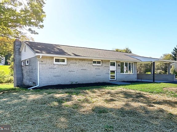 3rd image of 212 Church Rd