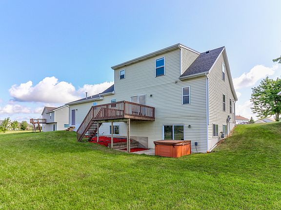 3rd image of 3469 Barkton Ct