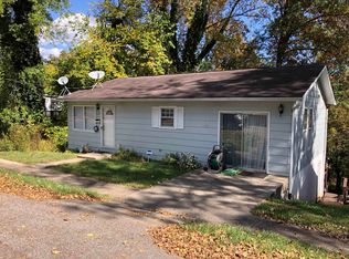 1420 Hall St, Huntington, WV 25705