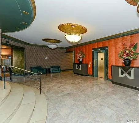 Sold by Advantage Realty of Forest Hills Inc | media 8