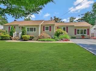 10 Allerton Ave, East Northport, NY