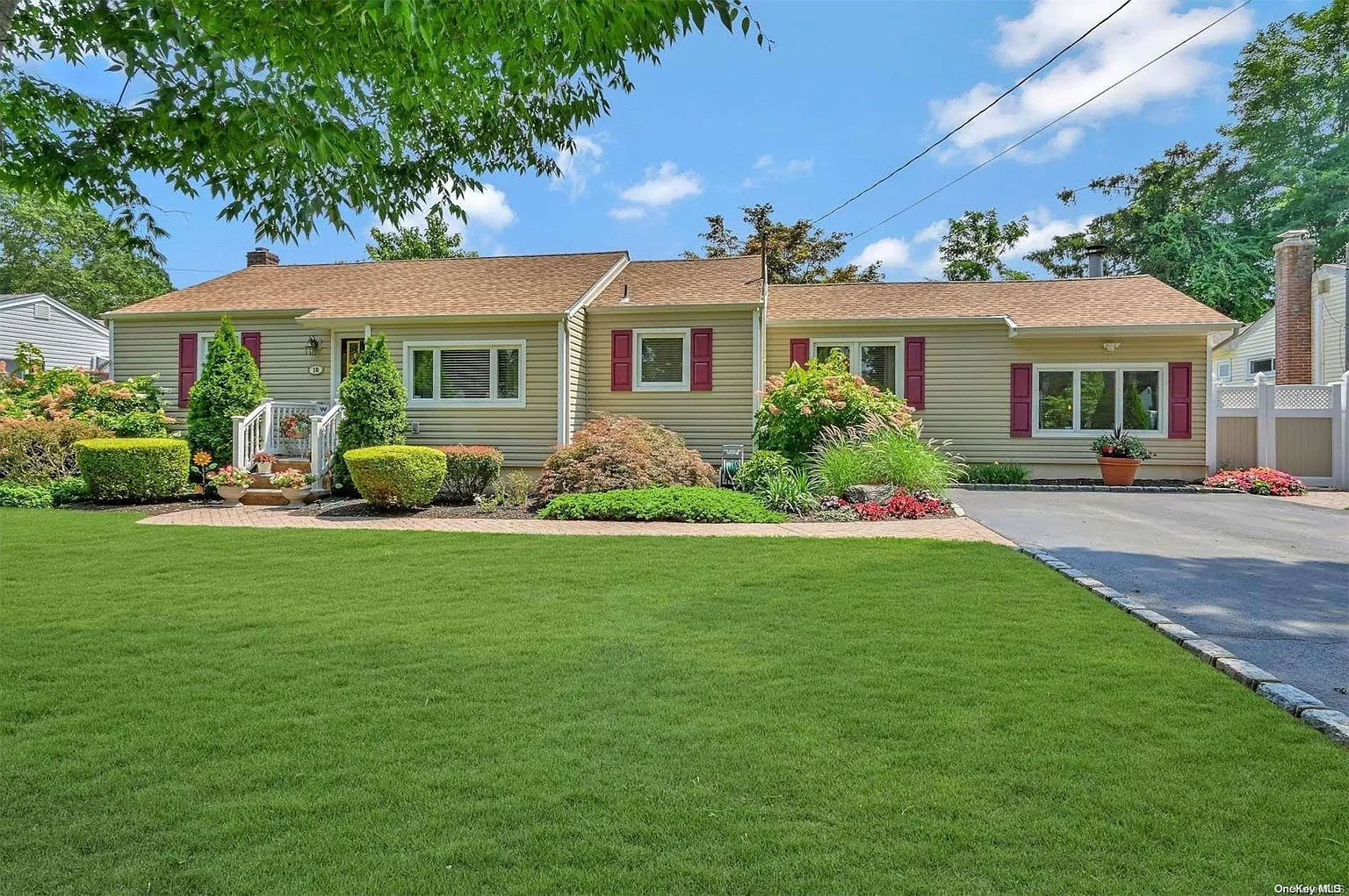 10 Allerton Avenue photo 1