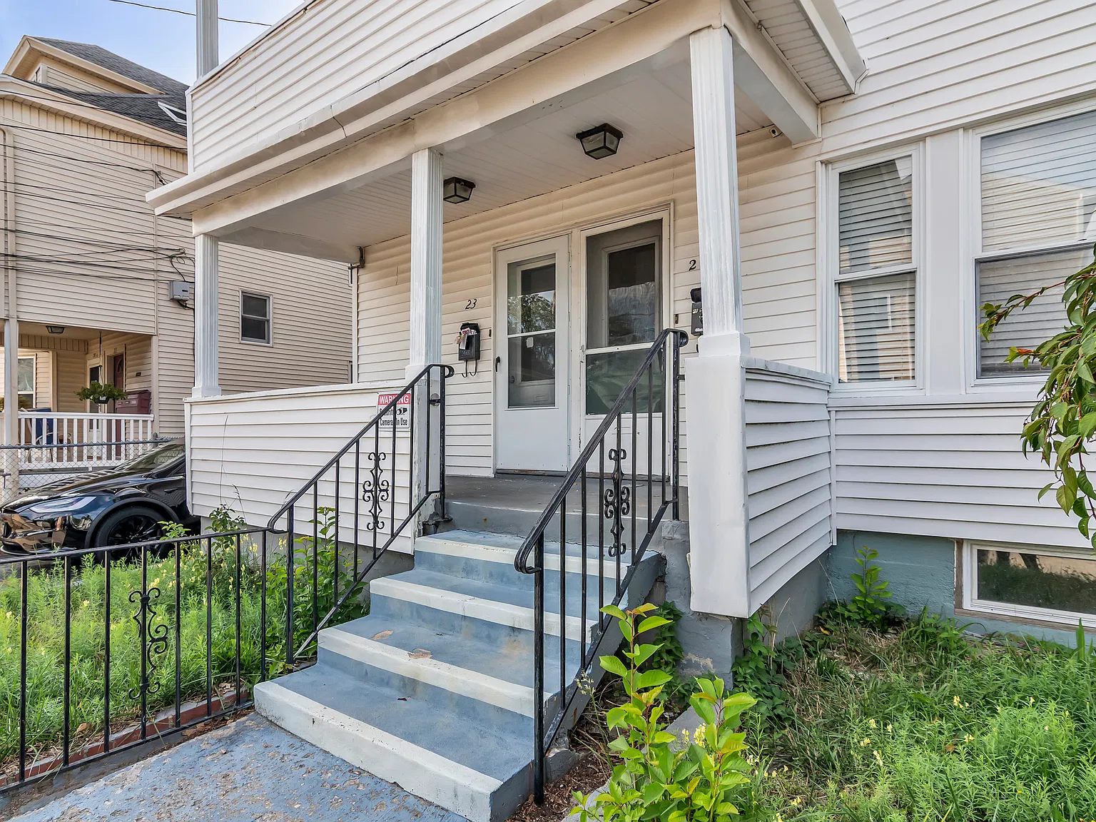3 bed, 1040 sqft, $3,000 — Photo 2