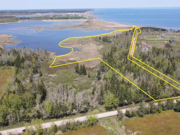 Donahue Rd, North Parish, PE C0B 2B0