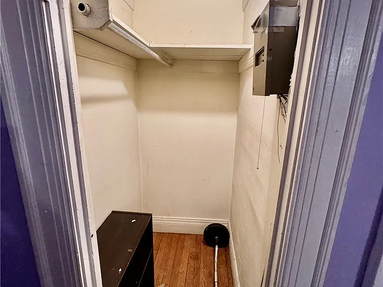 7 Berkley Pl — Photo 15