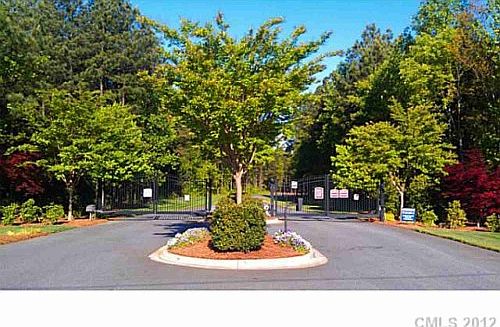 5th image of 4680 Gold Finch Dr