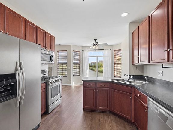 3rd image of 15342 Kenmare Cir