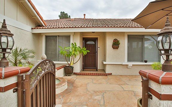 5th image of 1608 Avenida Loma Vis