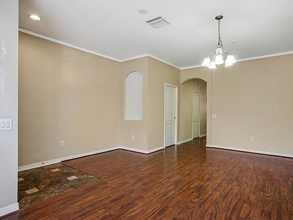 2nd image of 12865 Kings Crossing Dr