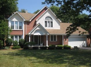 60 Squire Dr, Orchard Park, NY 14127